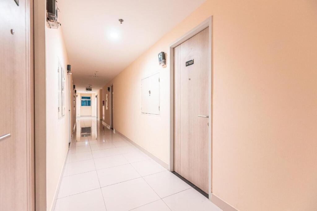 Azalea Suites Cikarang By Jayakarta Group Экстерьер фото