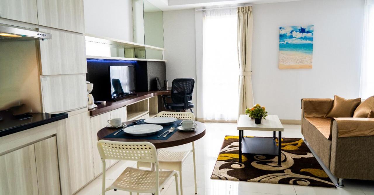 Azalea Suites Cikarang By Jayakarta Group Экстерьер фото